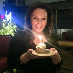 Meet your Posher, Angela